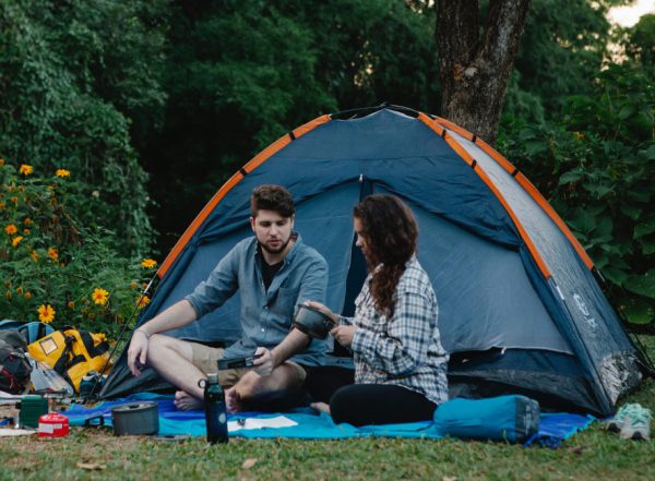 Couple Tent Camping - Imagen 2